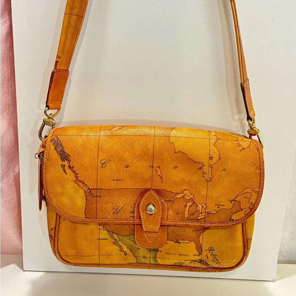 Vintage Map Print Tan Shoulder Bag - Picture 10 of 16